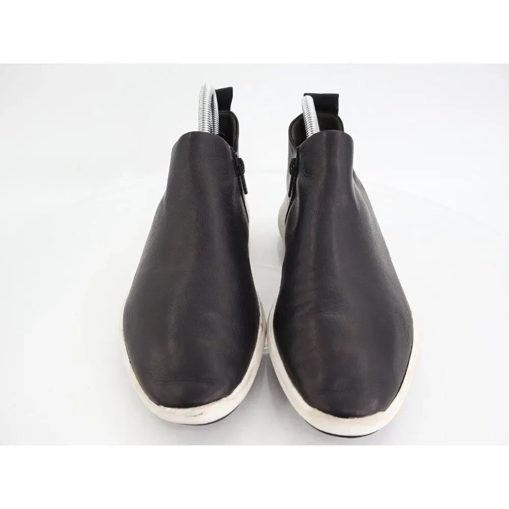 Via Spiga item shown